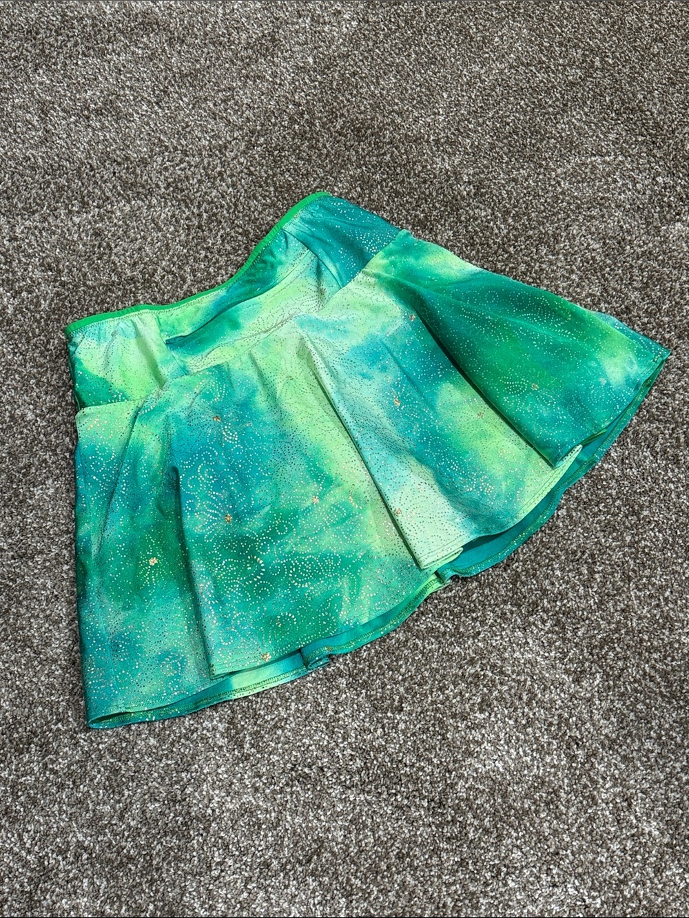 Sparkle Skirts Women's Green Gradient Pleated Skirt with Shorts